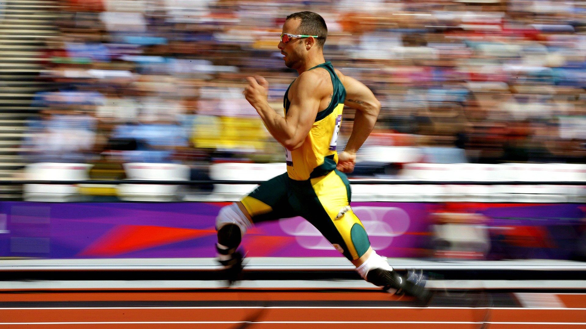 各路豪强在赛场上搏杀，展现出强大竞技实力，各路豪杰是什么意思